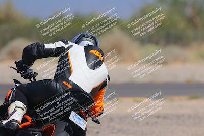 media/Sep-25-2023-Moto Forza (Mon) [[81ffa65e0a]]/B-C Group/Session 4 (Turn 2 Backside)/